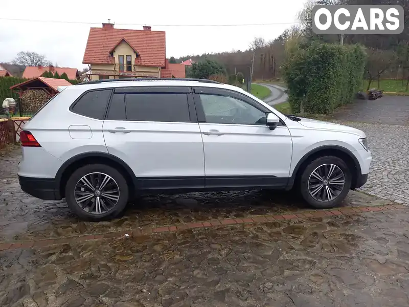 Внедорожник / Кроссовер Volkswagen Tiguan 2018 1.98 л. Автомат обл. Киевская, Богуслав - Фото 1/15