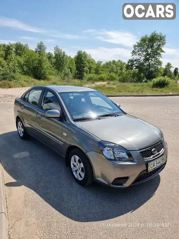 Седан Kia Rio 2011 1.4 л. Ручна / Механіка обл. Черкаська, Канів - Фото 1/21