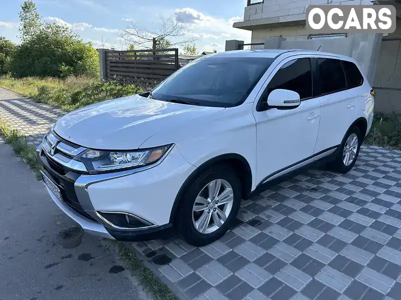 Позашляховик / Кросовер Mitsubishi Outlander 2015 2.36 л. Варіатор обл. Київська, Київ - Фото 1/21