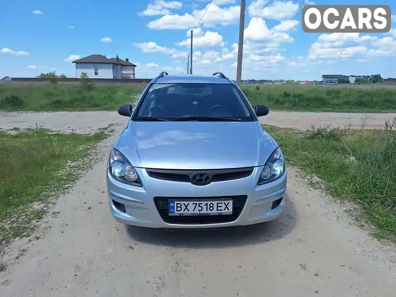 Універсал Hyundai i30 2009 1.58 л. Ручна / Механіка обл. Київська, Вишневе - Фото 1/8