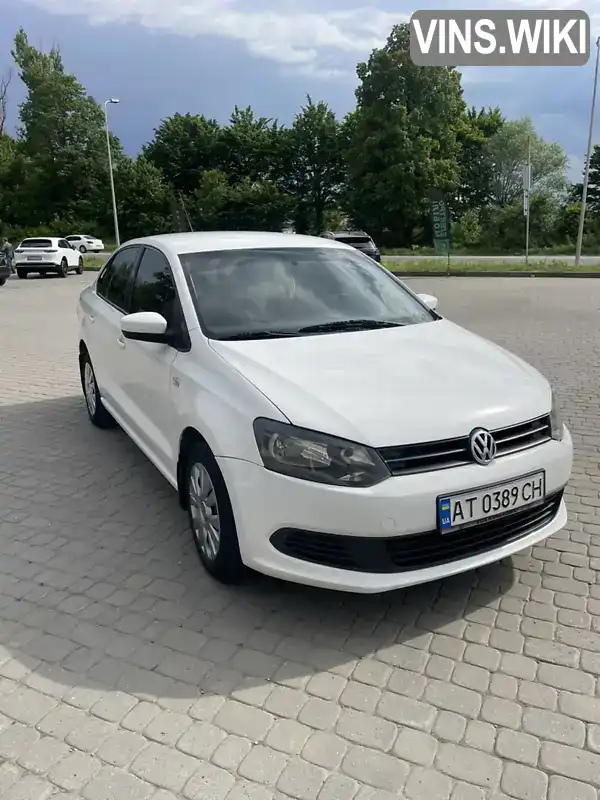 Седан Volkswagen Polo 2011 1.6 л. Ручная / Механика обл. Ивано-Франковская, Ивано-Франковск - Фото 1/21