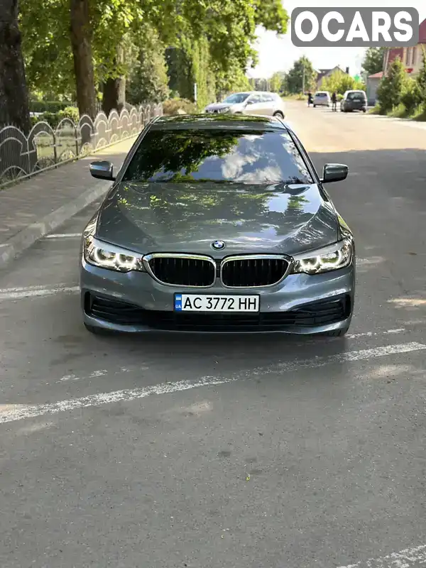 WBAJA7C59KG909654 BMW 5 Series 2018 Седан 2 л. Фото 2