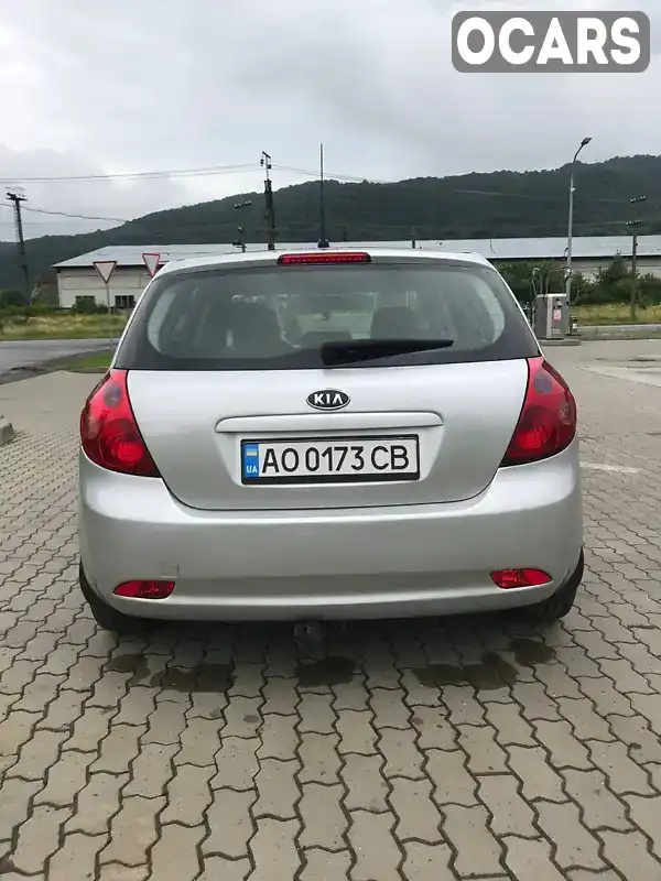 U5YFF24429L130940 Kia Ceed 2008 Хэтчбек  Фото 6