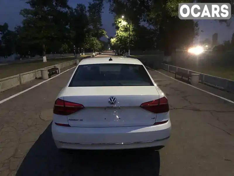 1VWBT7A37GC008233 Volkswagen Passat 2016 Седан 1.8 л. Фото 3