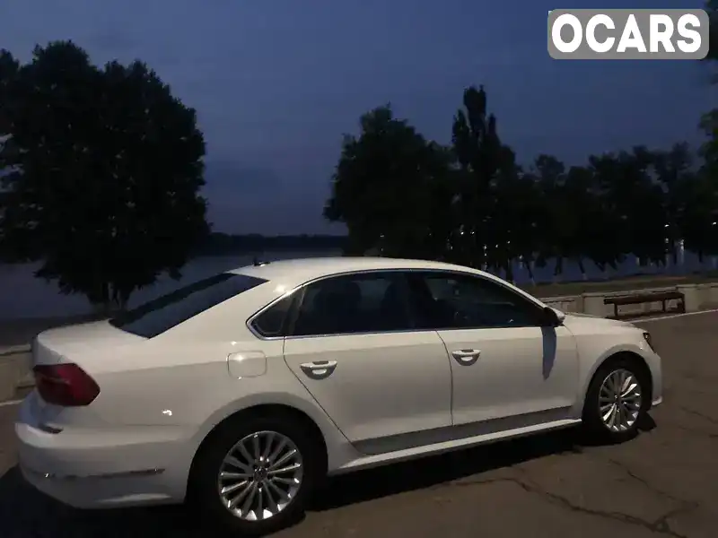 1VWBT7A37GC008233 Volkswagen Passat 2016 Седан 1.8 л. Фото 4