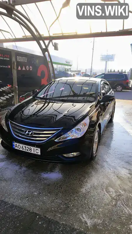 Седан Hyundai Sonata 2012 2 л. Автомат обл. Закарпатська, Ужгород - Фото 1/17