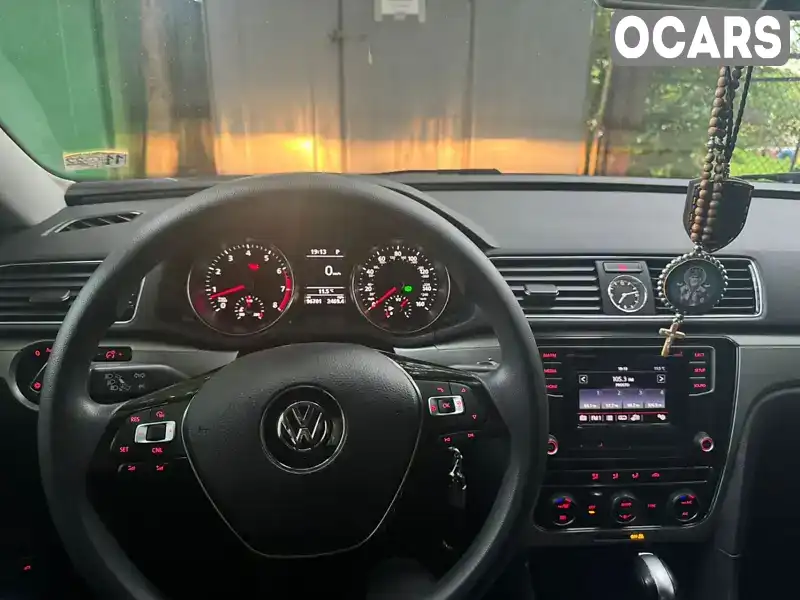 1VWAT7A39GC049118 Volkswagen Passat 2016 Седан 1.8 л. Фото 5