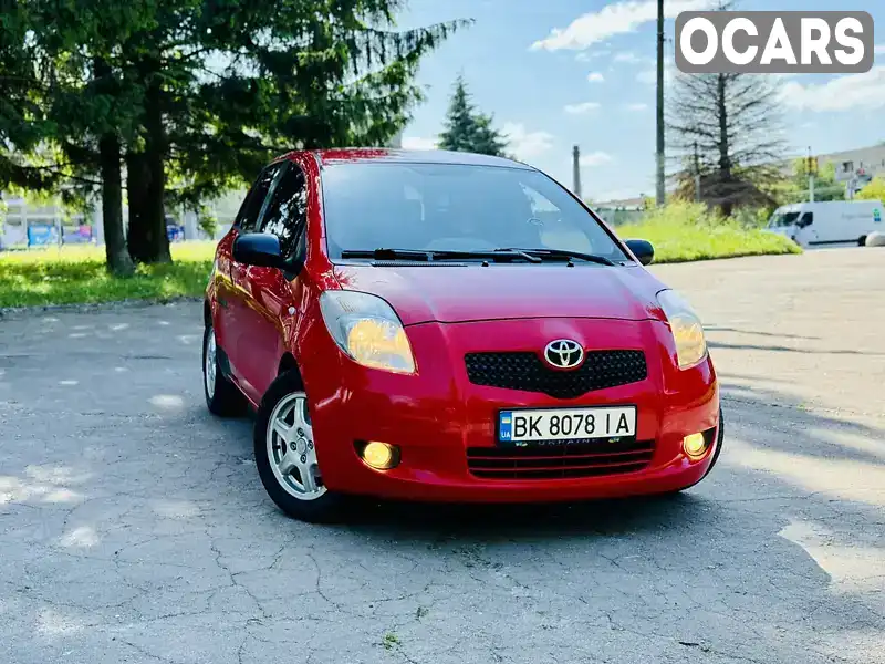 Хетчбек Toyota Yaris 2008 1.3 л. Автомат обл. Рівненська, Рівне - Фото 1/21