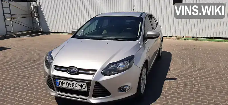 1FAHP3R40CL437950 Ford Focus 2012 Хетчбек  Фото 1