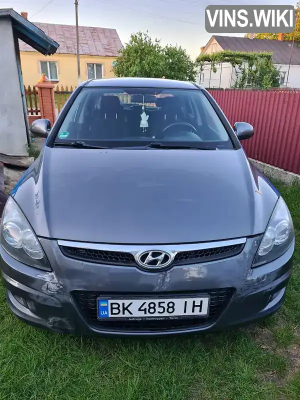 Хетчбек Hyundai i30 2010 1.58 л. Ручна / Механіка обл. Рівненська, Рівне - Фото 1/21