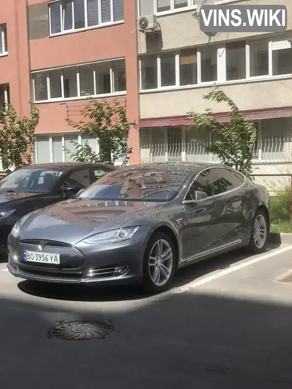 Лифтбек Tesla Model S 2014 null_content л. обл. Тернопольская, Тернополь - Фото 1/7