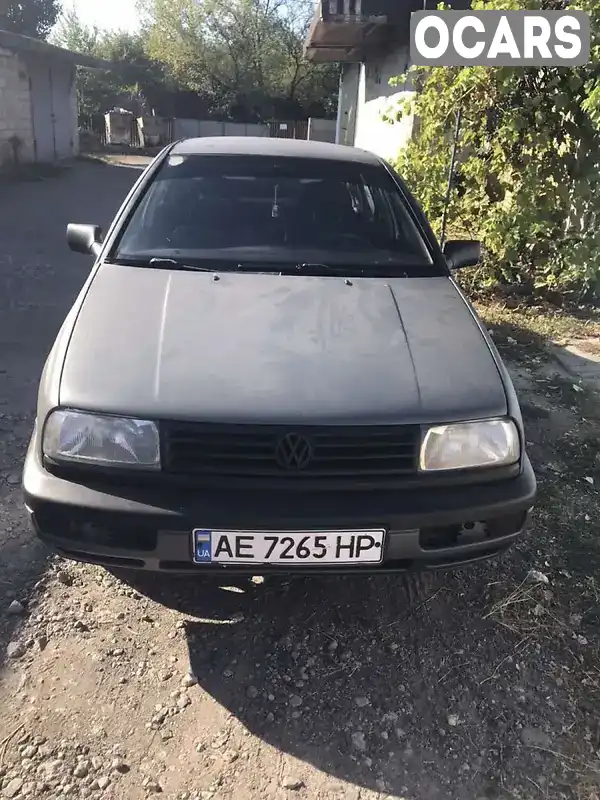 Седан Volkswagen Vento 1993 1.8 л. Ручна / Механіка обл. Дніпропетровська, Кривий Ріг - Фото 1/6