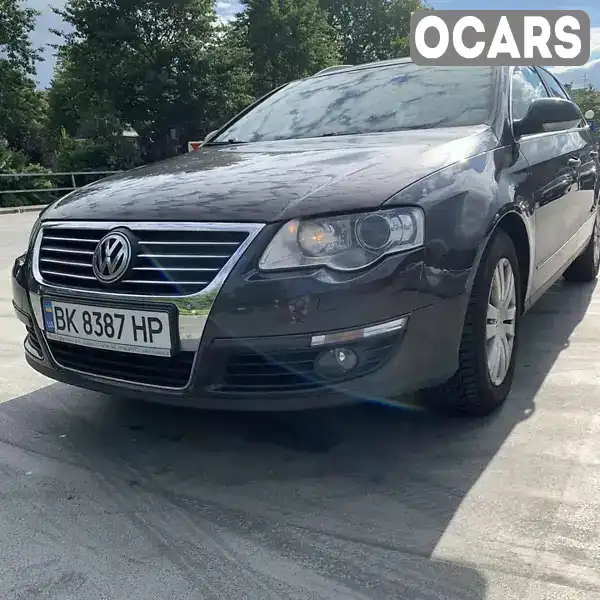 Універсал Volkswagen Passat 2010 2 л. Ручна / Механіка обл. Рівненська, Володимирець - Фото 1/12