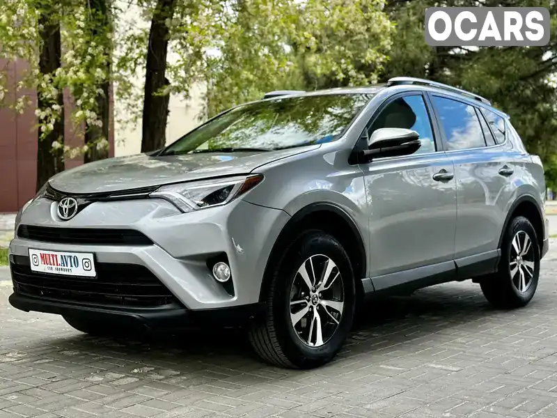 Позашляховик / Кросовер Toyota RAV4 2016 2.49 л. Автомат обл. Львівська, Львів - Фото 1/21