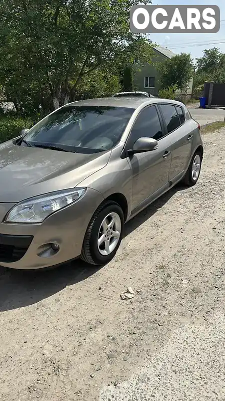 VF1BZ5G0645232009 Renault Megane 2011 Хетчбек 1.46 л. Фото 2