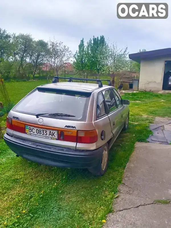 W0L000058N5153693 Opel Astra 1992 Седан 1.4 л. Фото 5