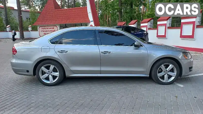 Седан Volkswagen Passat 2011 2.48 л. Автомат обл. Київська, Буча - Фото 1/11