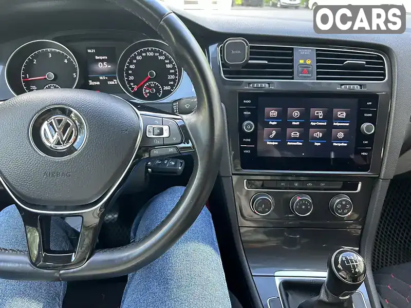 WVWZZZAUZJP130828 Volkswagen Golf 2017 Универсал 1.6 л. Фото 5