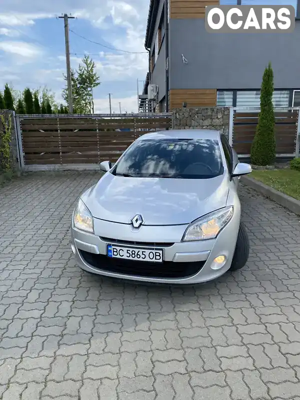 VF1KZ1G0642837443 Renault Megane 2010 Універсал 1.46 л. Фото 2