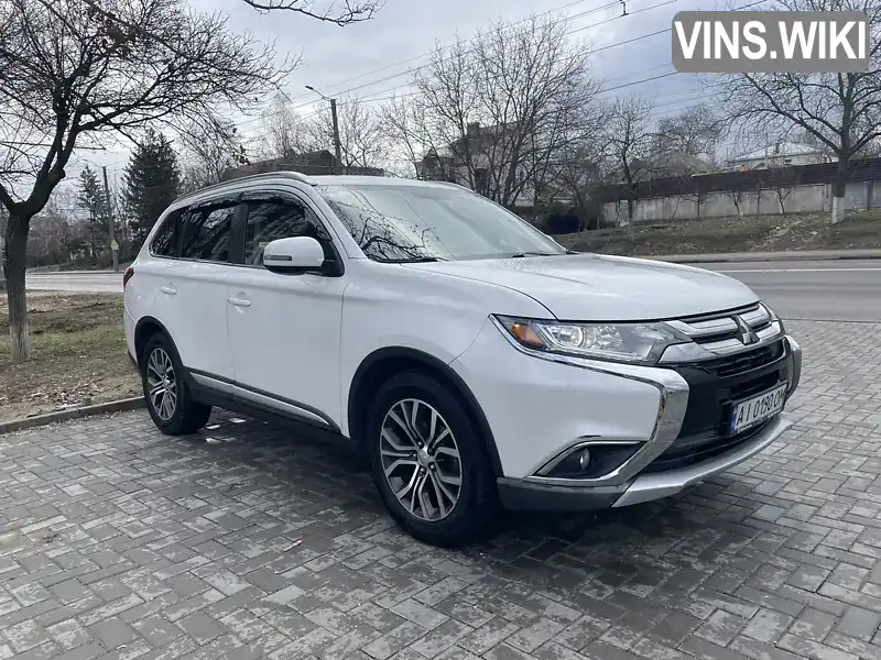 Позашляховик / Кросовер Mitsubishi Outlander 2017 2.36 л. Варіатор обл. Київська, Київ - Фото 1/17