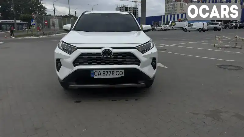 Позашляховик / Кросовер Toyota RAV4 2022 1.99 л. Варіатор обл. Черкаська, Умань - Фото 1/15