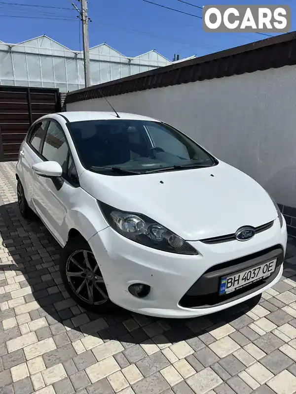 WF0JXXGAJJBL72027 Ford Fiesta 2011 Хетчбек 1.39 л. Фото 1