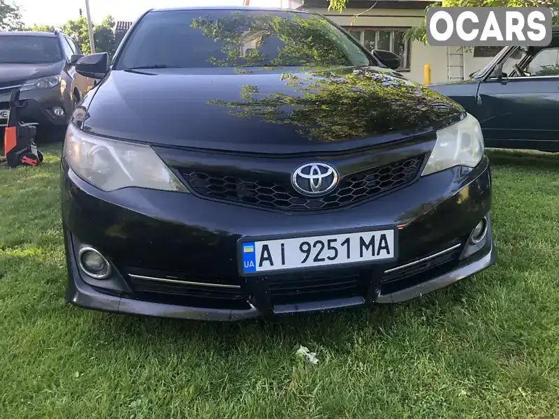 Седан Toyota Camry 2013 2.5 л. Автомат обл. Київська, Бориспіль - Фото 1/12