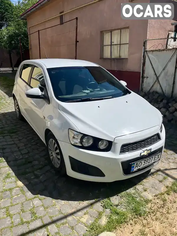 Хэтчбек Chevrolet Aveo 2011 1.23 л. Ручная / Механика обл. Закарпатская, Мукачево - Фото 1/9