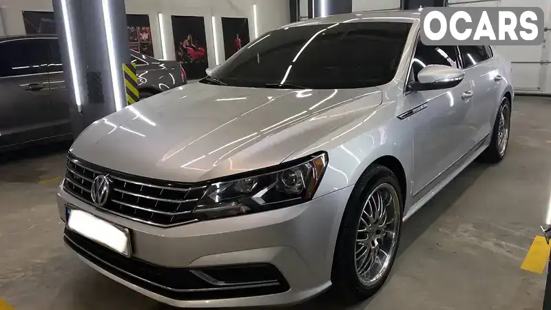 Седан Volkswagen Passat 2016 1.8 л. Автомат обл. Львівська, Львів - Фото 1/18