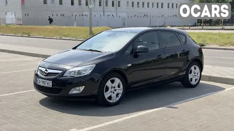 W0LPD6EF2C1000470 Opel Astra 2011 Хетчбек 1.7 л. Фото 1