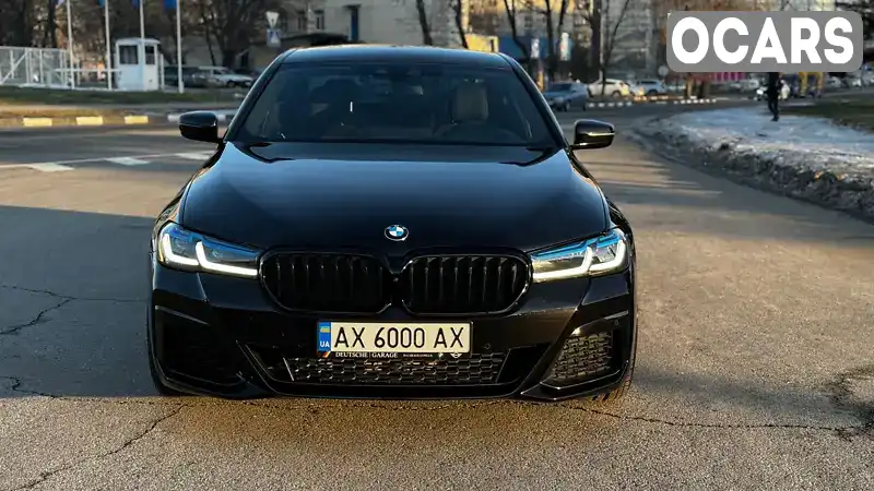 WBAJD11060B196377 BMW 5 Series 2018 Седан 2.99 л. Фото 2