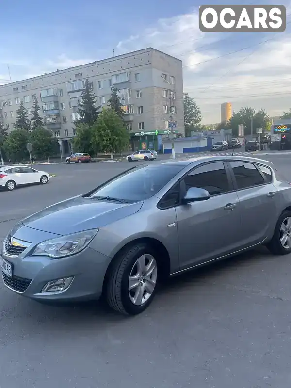 Хэтчбек Opel Astra 2011 1.6 л. Автомат обл. Киевская, Васильков - Фото 1/8