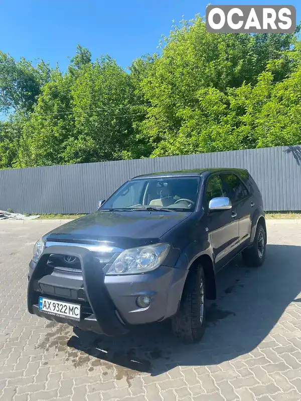 Позашляховик / Кросовер Toyota Fortuner 2006 2.69 л. Автомат обл. Миколаївська, Миколаїв - Фото 1/13