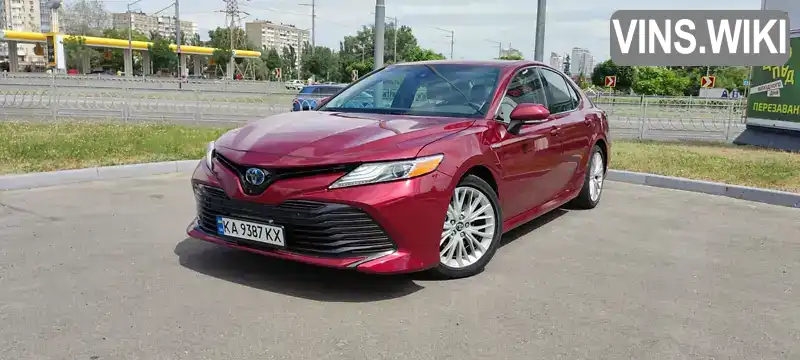 Седан Toyota Camry 2018 2.49 л. Варіатор обл. Київська, Київ - Фото 1/21