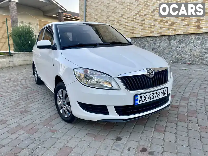 TMBEH45J2FB500231 Skoda Fabia 2014 Хетчбек 1.2 л. Фото 1