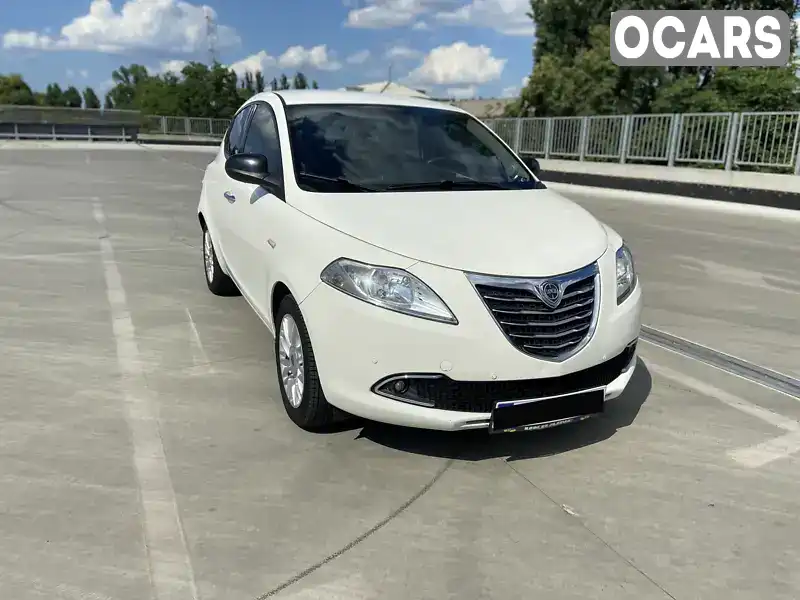 Хетчбек Lancia Ypsilon 2013 0.88 л. Робот обл. Київська, Київ - Фото 1/16