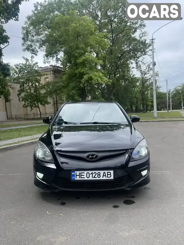 Хетчбек Hyundai i30 2011 1.4 л. Ручна / Механіка обл. Миколаївська, Миколаїв - Фото 1/13