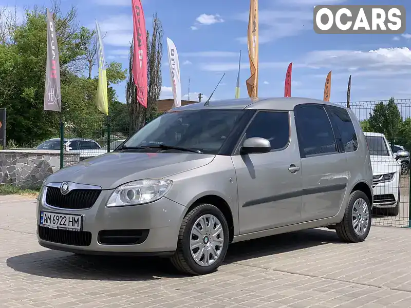 Микровэн Skoda Roomster 2009 1.39 л. Ручная / Механика обл. Житомирская, Бердичев - Фото 1/21