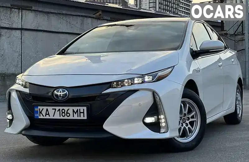 Хетчбек Toyota Prius 2017 1.8 л. Автомат обл. Львівська, Львів - Фото 1/21