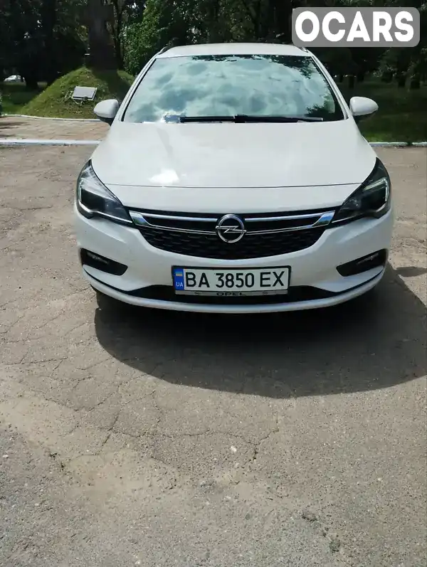 W0VBD8EFXK8018752 Opel Astra 2018 Універсал 1.6 л. Фото 9