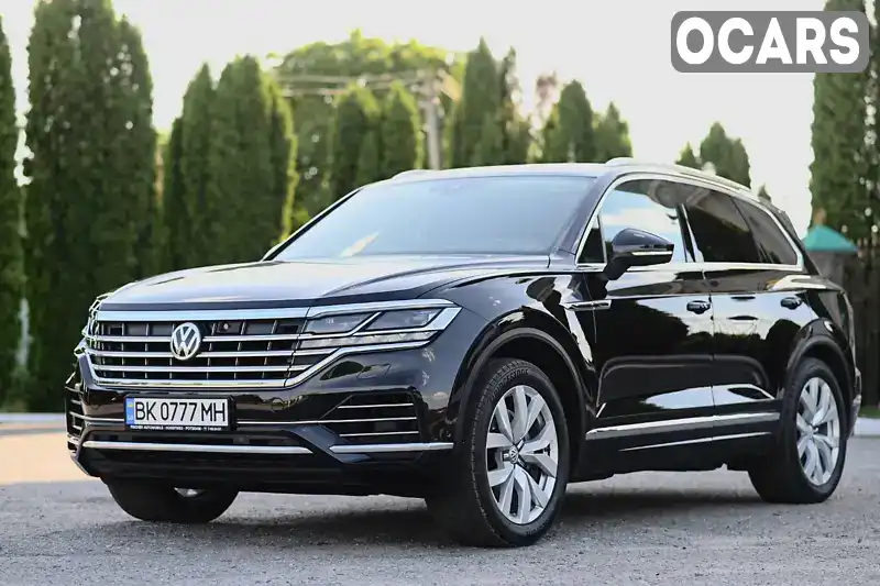 Позашляховик / Кросовер Volkswagen Touareg 2018 2.97 л. Автомат обл. Рівненська, Дубно - Фото 1/21