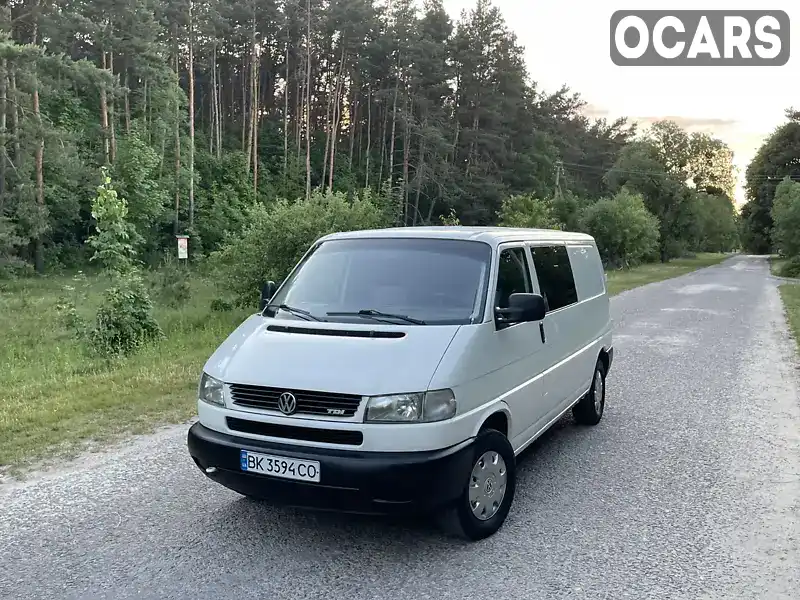 Минивэн Volkswagen Transporter 2003 2.5 л. Ручная / Механика обл. Ровенская, Радивилов - Фото 1/21