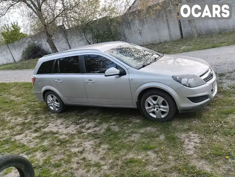 Універсал Opel Astra 2011 1.6 л. Ручна / Механіка обл. Черкаська, Жашків - Фото 1/10