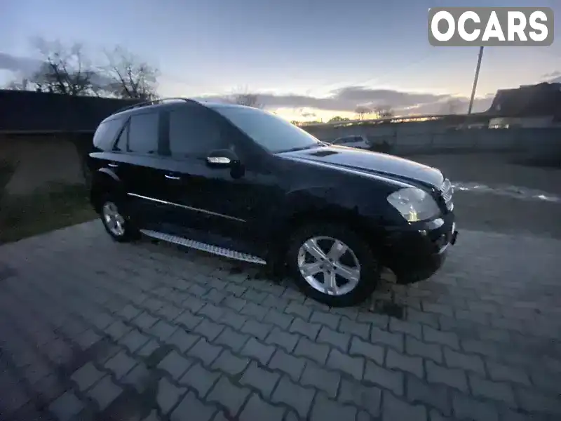 Внедорожник / Кроссовер Mercedes-Benz M-Class 2008 3 л. Автомат обл. Черновицкая, Выжница - Фото 1/19