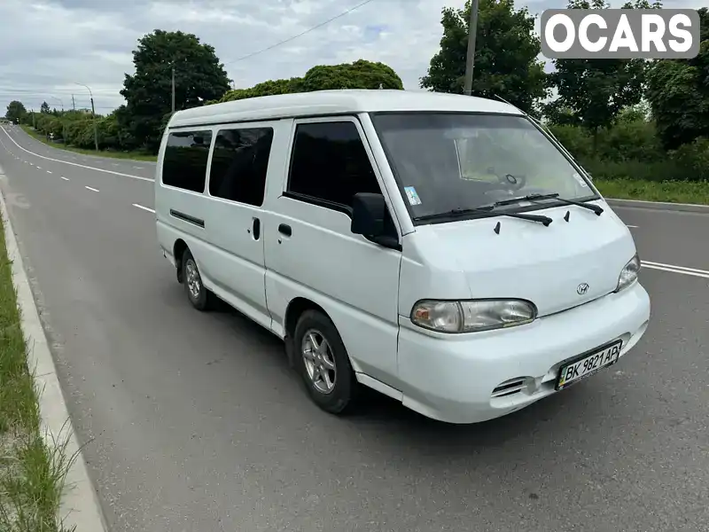 Мінівен Hyundai H 100 1999 2.48 л. Ручна / Механіка обл. Рівненська, Рівне - Фото 1/15