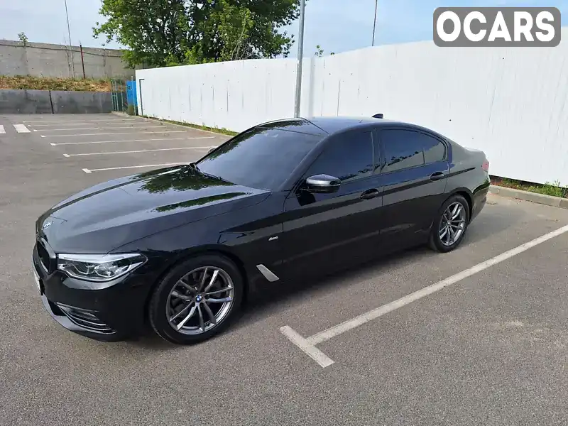 WBAJE31000B315775 BMW 5 Series 2018 Седан 2 л. Фото 2