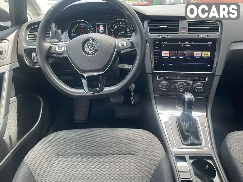 WVWZZZAUZJ8903447 Volkswagen e-Golf 2017 Хэтчбек  Фото 6