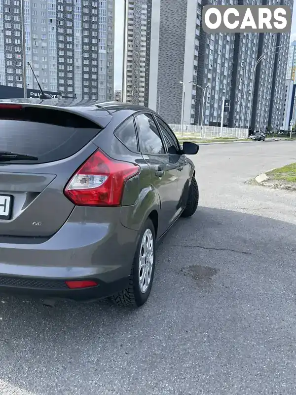 1FAHP3K20CL255240 Ford Focus 2011 Хетчбек 2 л. Фото 4