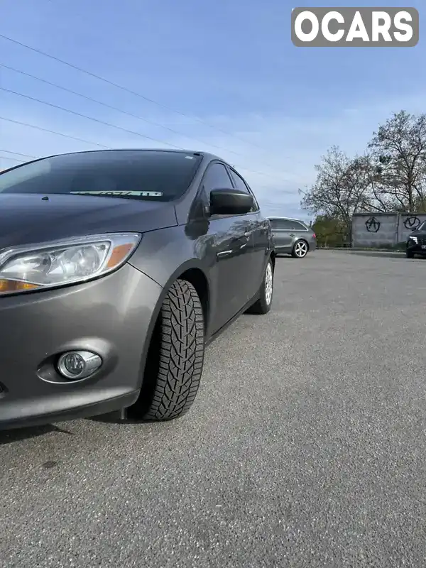 1FAHP3K20CL255240 Ford Focus 2011 Хетчбек 2 л. Фото 7