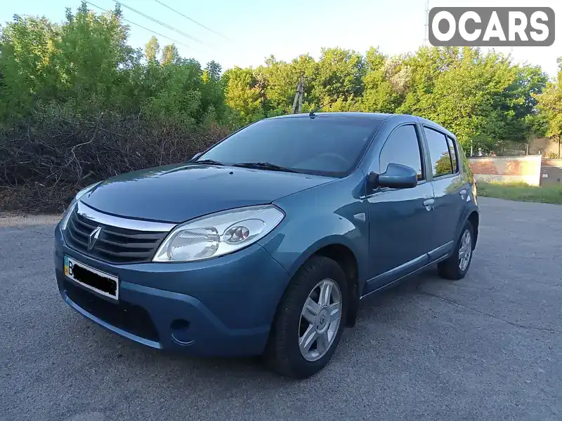 Хетчбек Renault Sandero 2010 1.39 л. Ручна / Механіка обл. Сумська, Суми - Фото 1/21